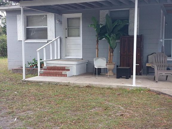 2nd image of 2527 Aubrey Ave