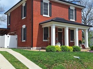 441 Lindenwood Ave, Saint Charles, MO 63301