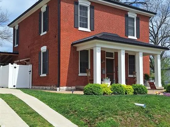 441 Lindenwood Ave, Saint Charles, MO 63301