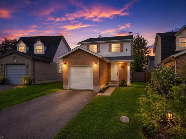 38 Cassidy Ct, Cambridge, ON N1R 8J2