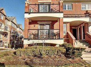 15 Hays Blvd #1, Oakville, ON L6H 0H8