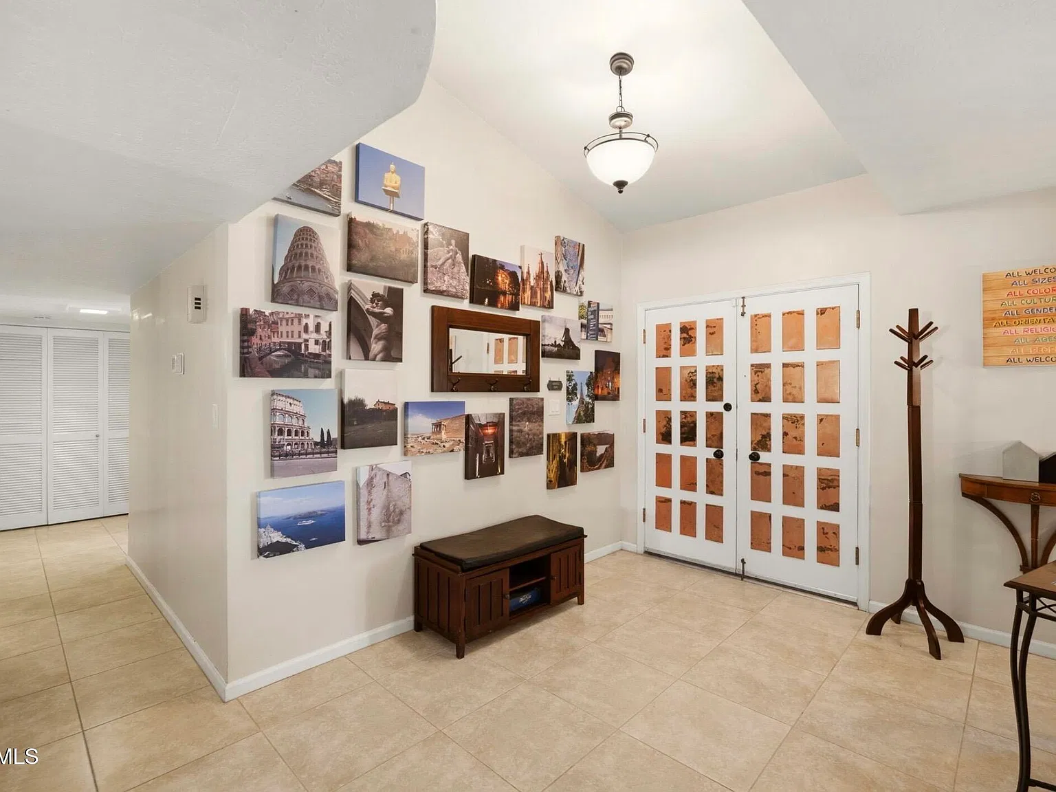 2 bed, 2.0 bath, 1983 sqft, $2,600 — Photo 2