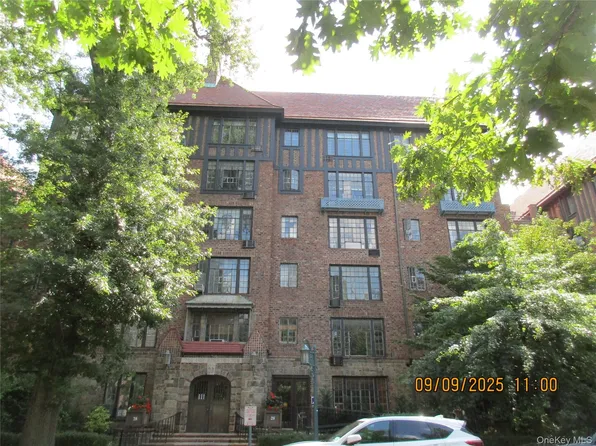 20 Continental Avenue #6L, Forest Hills, NY 11375