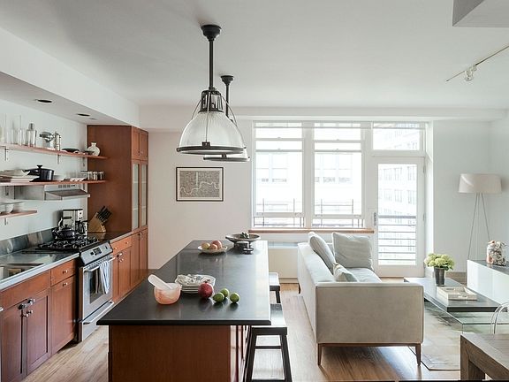 3rd image of 65 Washington St APT 11A