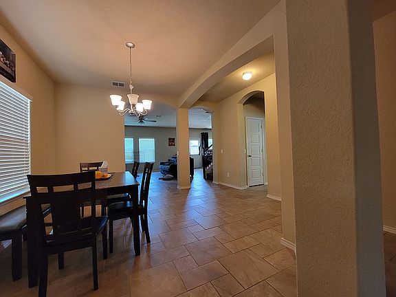 4th image of 618 Fort Concho
