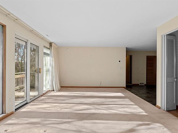 4th image of 3720 Wildwood Dr
