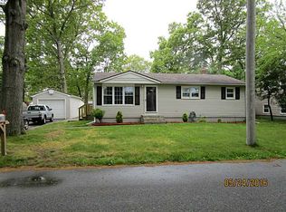 51 Haswill St, Warwick, RI 02889