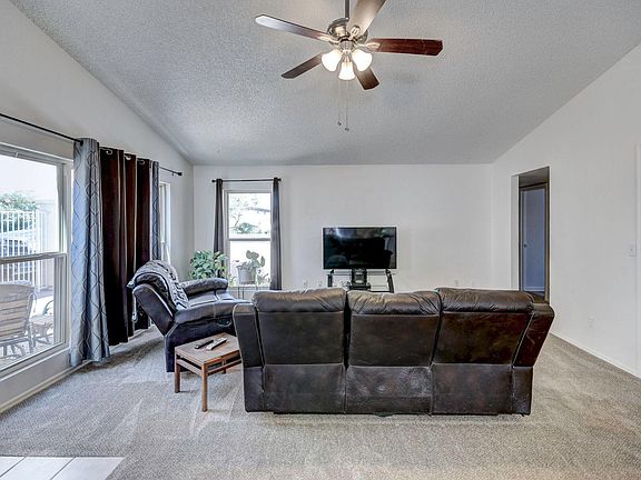 5th image of 4209 W Villa Maria Dr