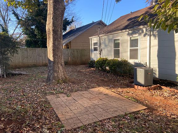 5th image of 2210 S Rose Dr SW