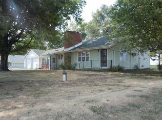 604 State Route 10, Lincoln, IL 62656