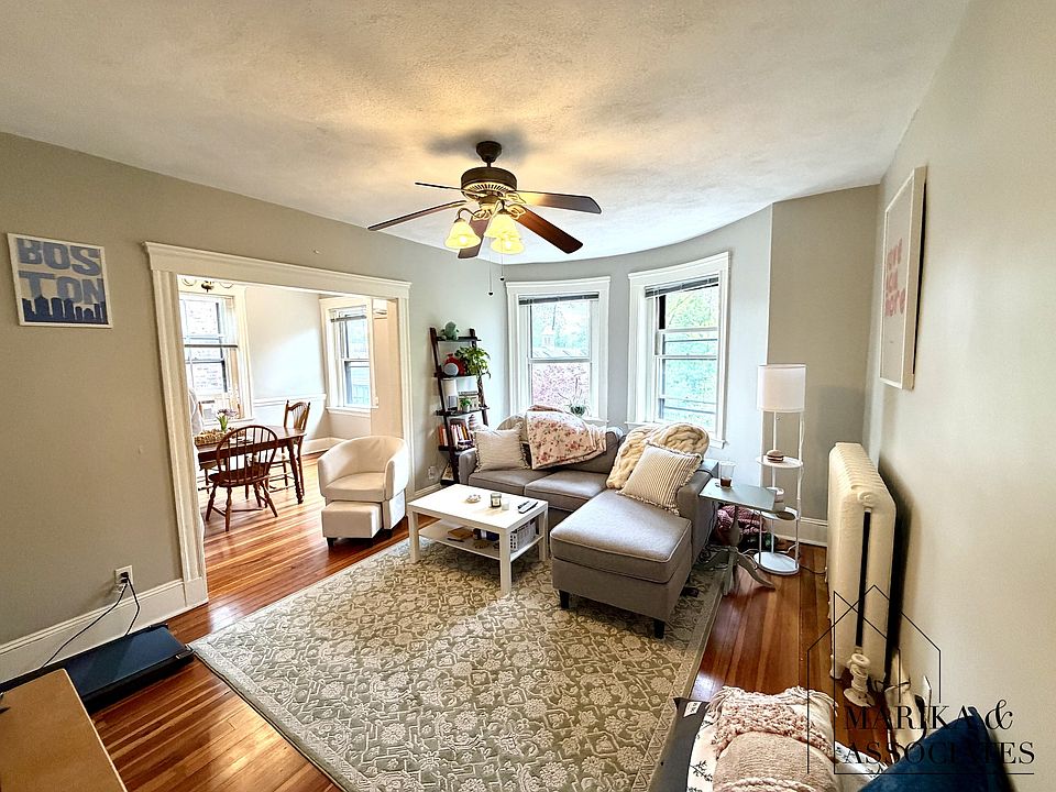 1st image of 19 Netherlands Rd #3