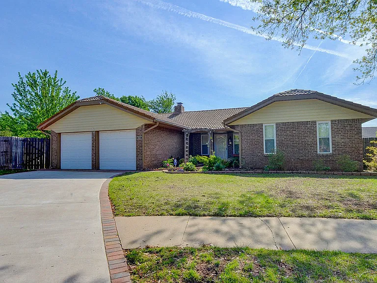 9800 Craford Ct — Photo 3