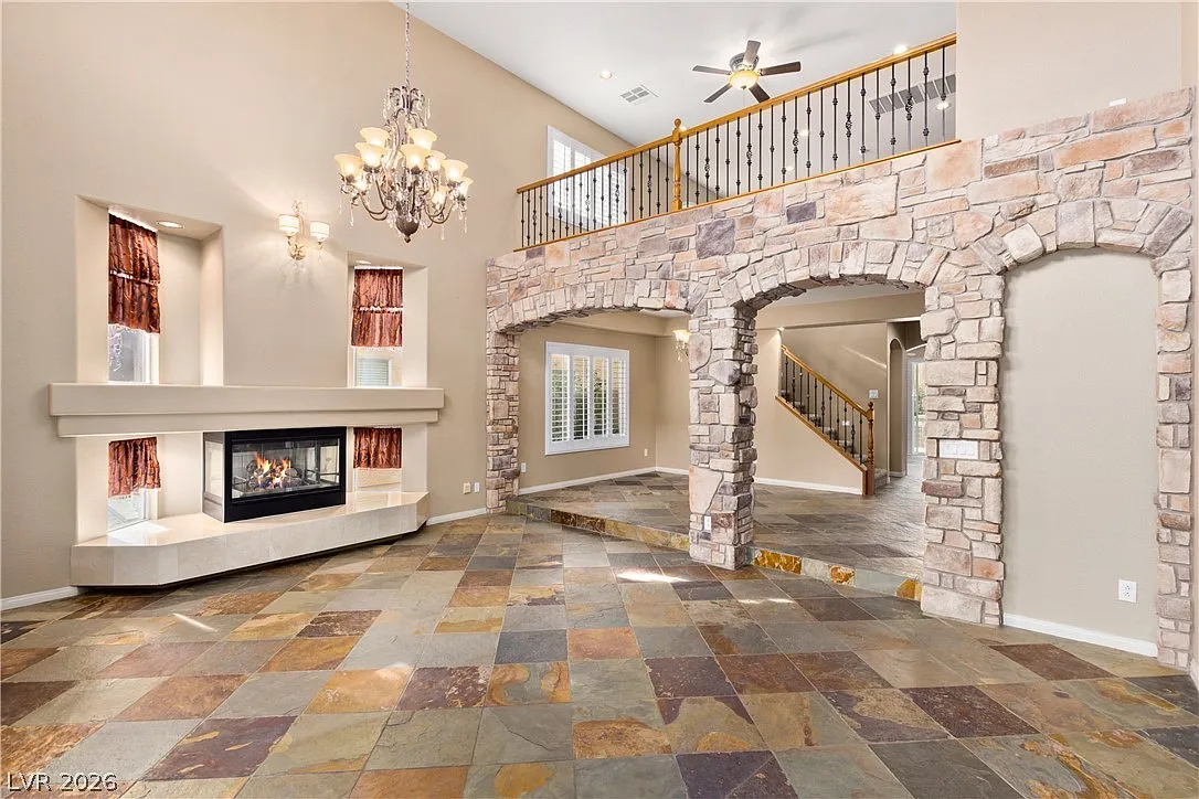 4 bed, 4.5 bath, 4063 sqft, $4,500 — Photo 3