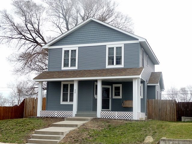 1st image of 527 1st Ave S