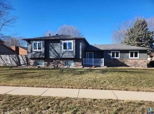 6700 W 32nd St, Sioux Falls, SD 57106
