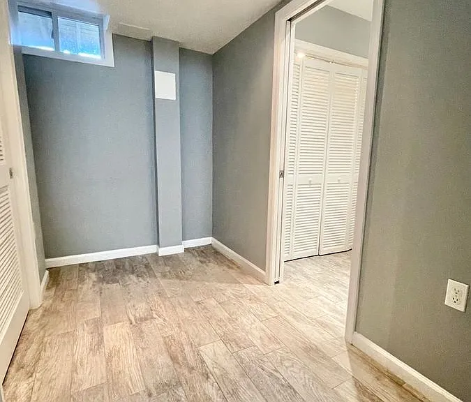 528 E Luray Ave — Photo 26