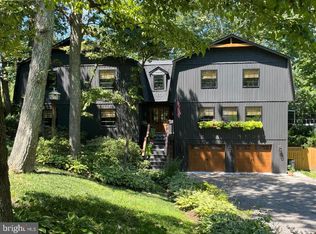 18 Severn River Rd, Severna Park, MD 21146