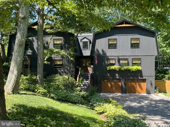 18 Severn River Rd, Severna Park, MD 21146