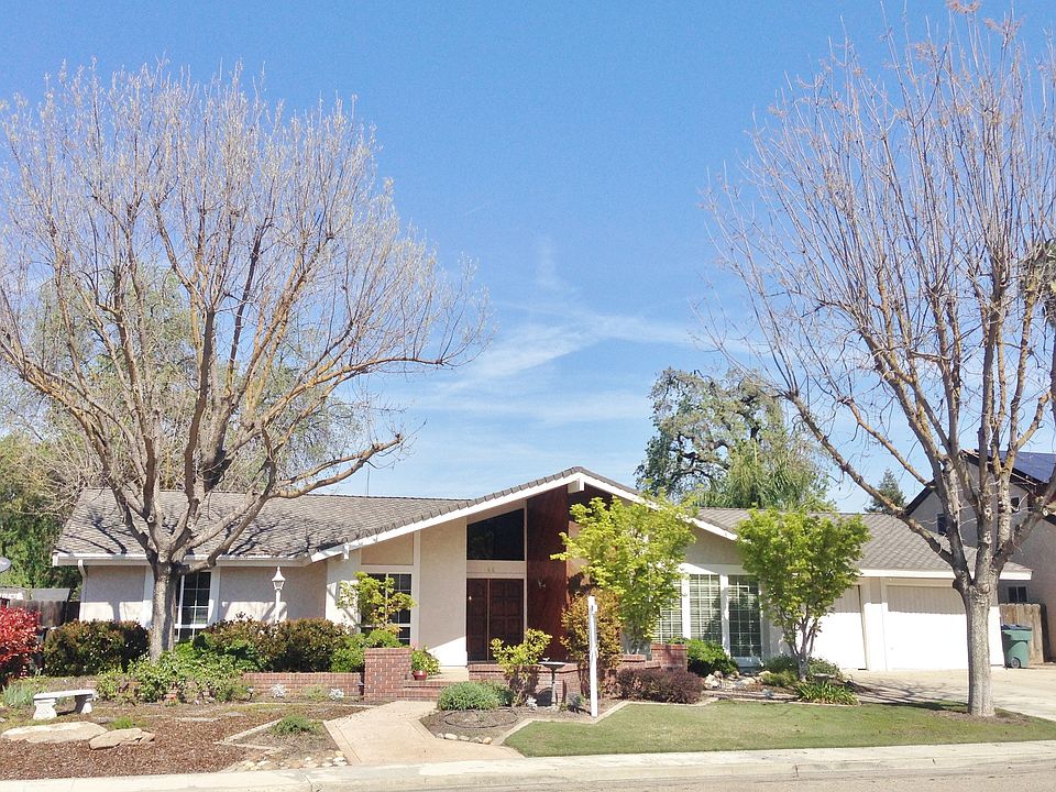 1st image of 744 W Victor Ave