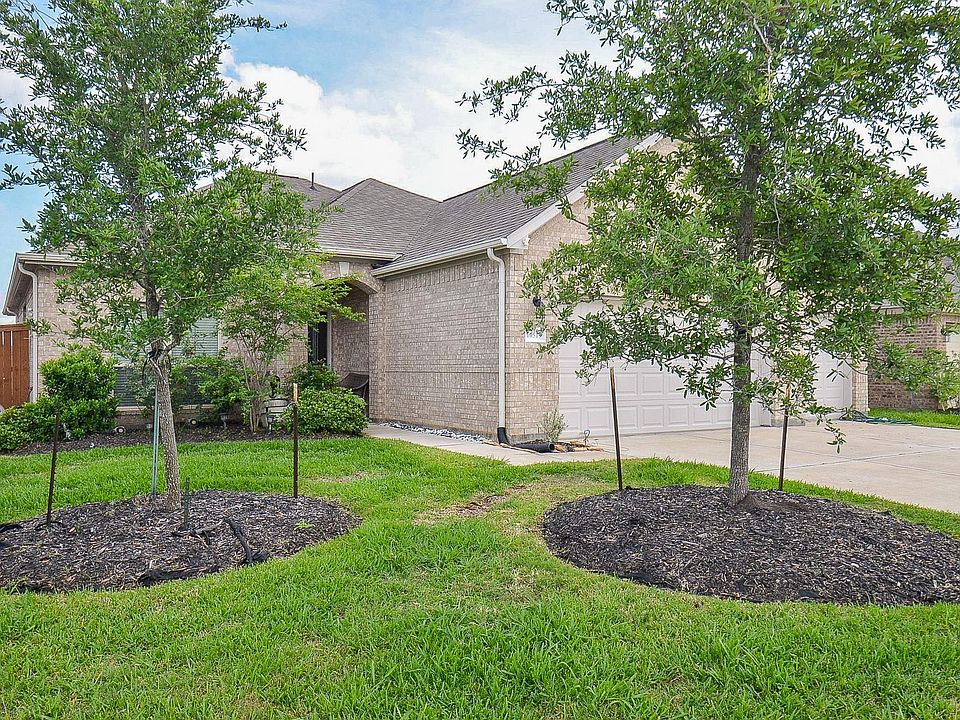1st image of 10519 Scrub Oak Dr