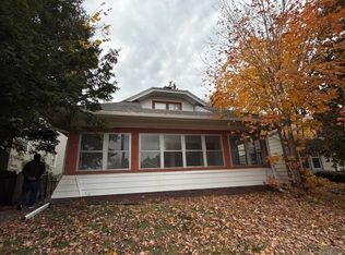 1280 N Main St, Rockford, IL 61103