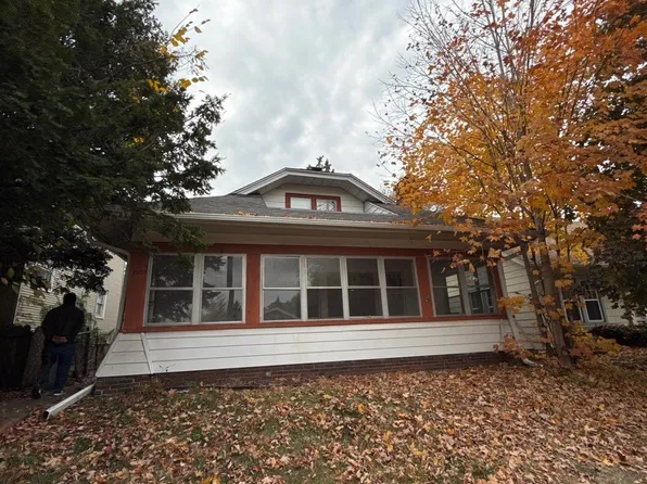 1280 N Main St, Rockford, IL 61103