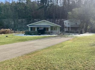 1379 Day Hollow Rd, Endicott, NY 13760