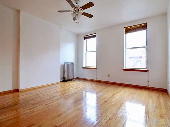 3rd image of 963 Manhattan Ave #3C