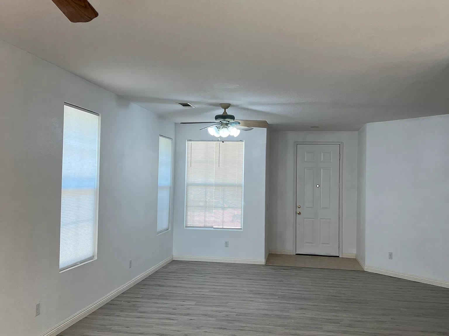 359 Steiner Dr — Photo 3