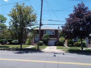 107 New Hyde Park Rd, New Hyde Park, NY 11040