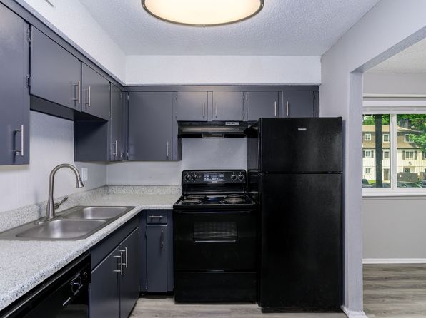 4424 NW Hon Dr #C4401b