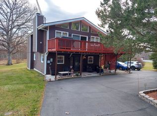 115 Lookout Dr, Hawley, PA 18428