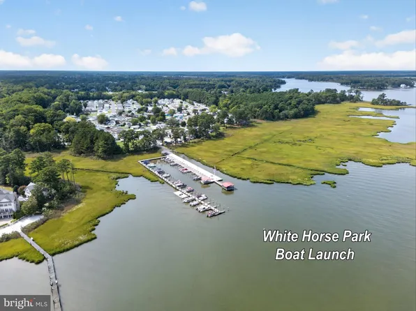 172 Ocean Oval Dr, Berlin, MD 21811