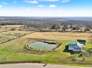 160 Broadway St, Edgar Springs, MO 65462
