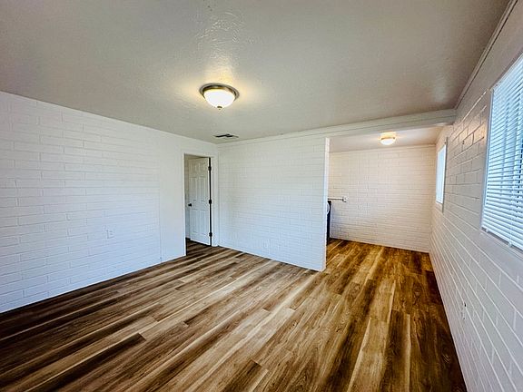 2nd image of 1920 N 10th Ave APT 6