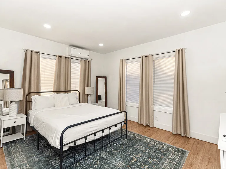102 S Lockwood Dr #4 — Photo 9