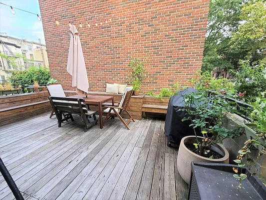 Rented by Brooklyn Heights Real Estate Inc | media 1