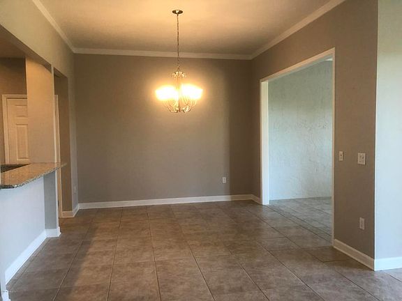 4th image of 37 Tifton Way S