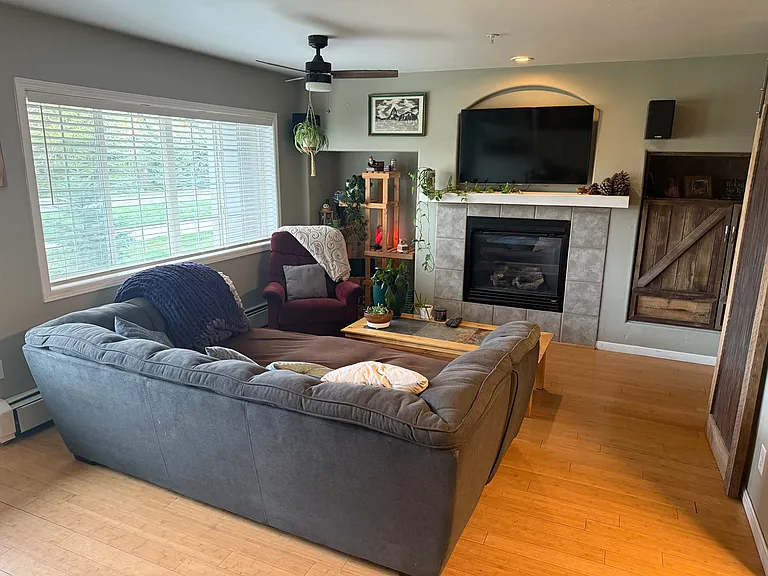 3375 Columbine Dr #201 — Photo 7