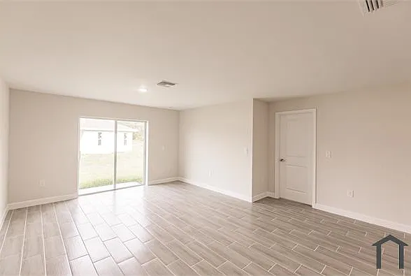 3 bed, 1197 sqft, $1,600 — Photo 4