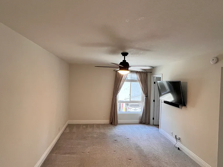 31568 Agoura Rd #6 — Photo 49