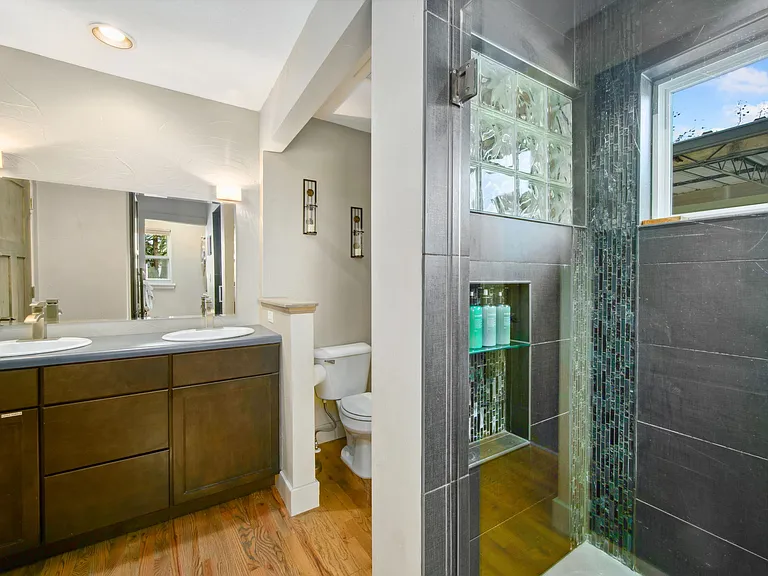 401 Stover St — Photo 13