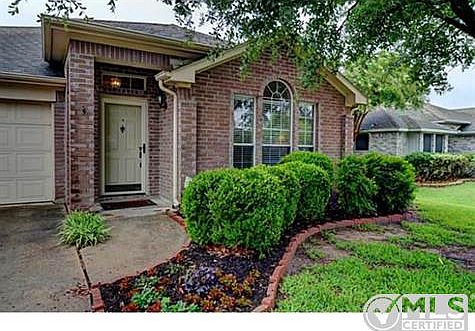 Nicely landscaped front entry