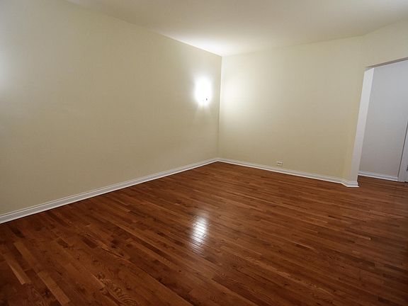 3rd image of 1149 W Lunt Ave APT 149
