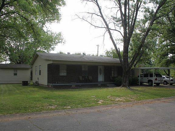 2nd image of 1002 N Ithaca Ave