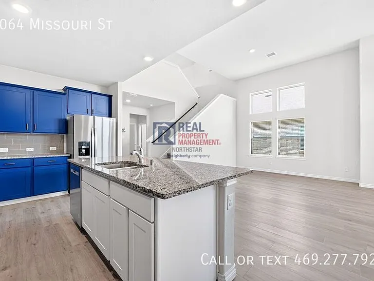 2064 Missouri St — Photo 13