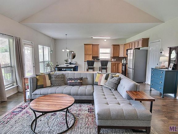 5th image of 26543 Acadia Ct