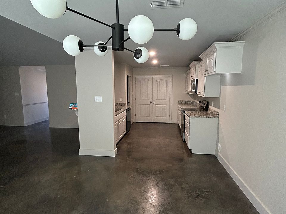 2nd image of 5876 Heritage Heights Dr