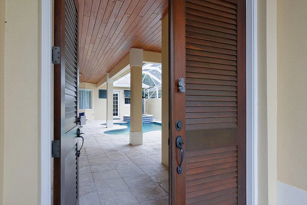 4 bed, 4.5 bath, 3069 sqft, $8,000 — Photo 3