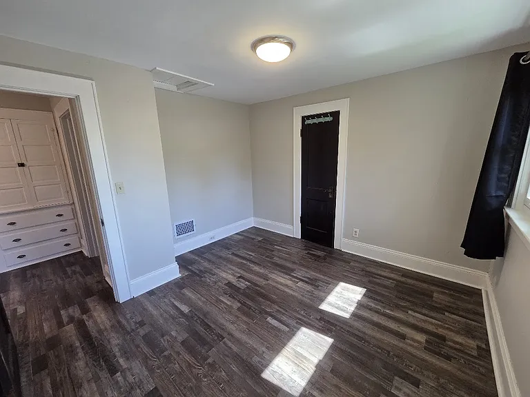 119 N Edwards Ave — Photo 13